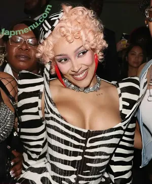 Doja Cat / DojaCat nude photo #2000