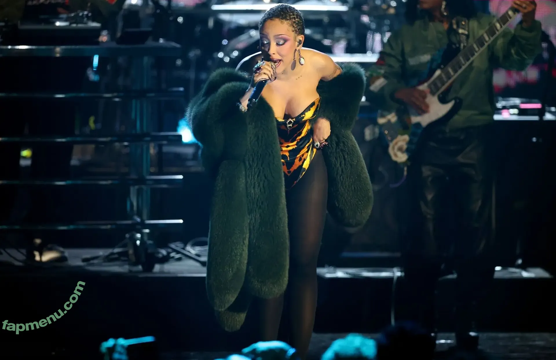 Doja Cat nude photo #2107 (DojaCat)