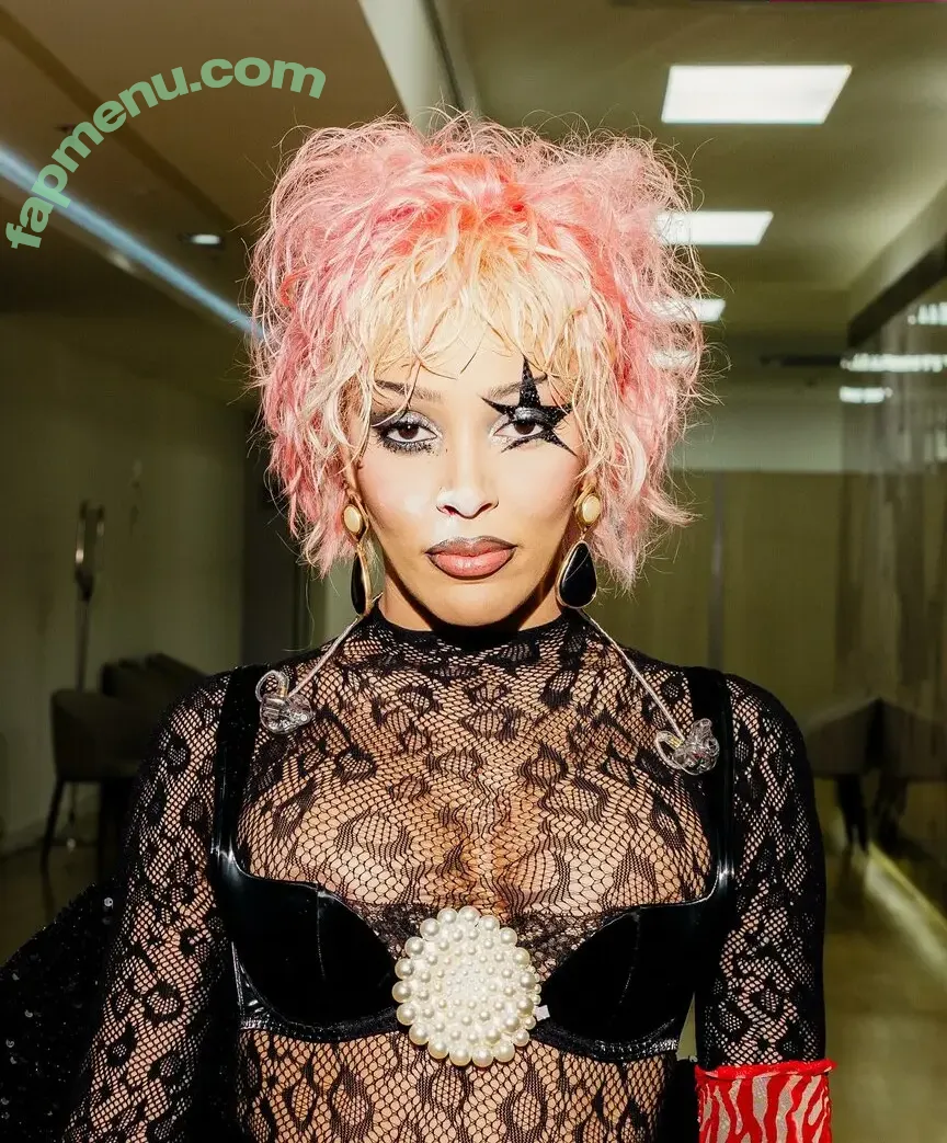 Doja Cat nude photo #2284 (DojaCat / missdojakitty)