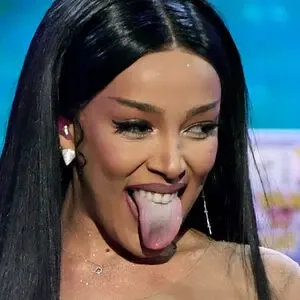 dojacat / Doja Cat nude photo #0011