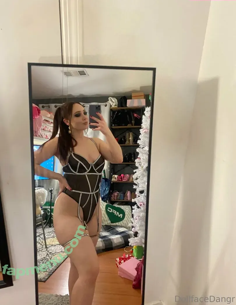 dollfacedangr nude photo #0038 (dollfacedangr)