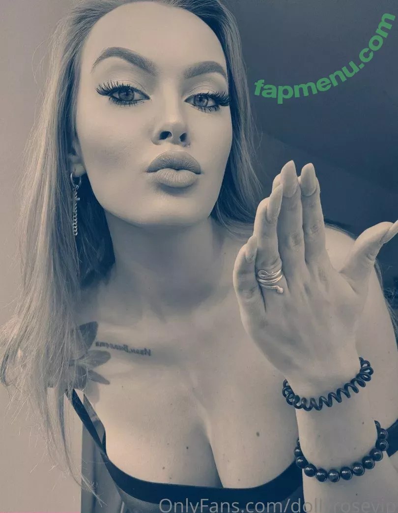 Dolly Rose nude photo #0004 (DollyRose956 / dollyrosevip / the_dollyrose)