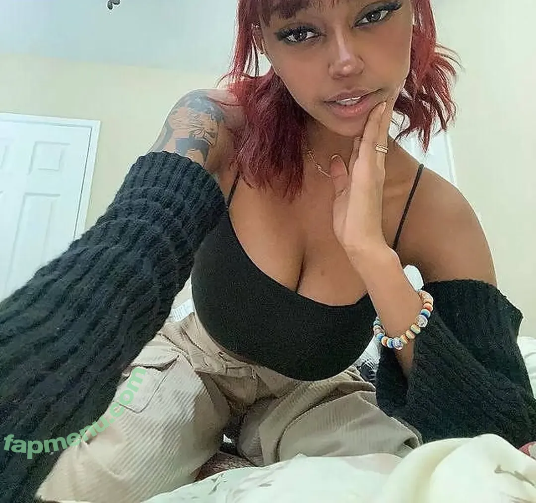 Dollyfied nude photo #0009 (skinwalkerleyla)