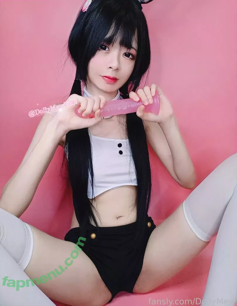 DollyMew nude photo #0115 (dollymewth / dollymewth2)