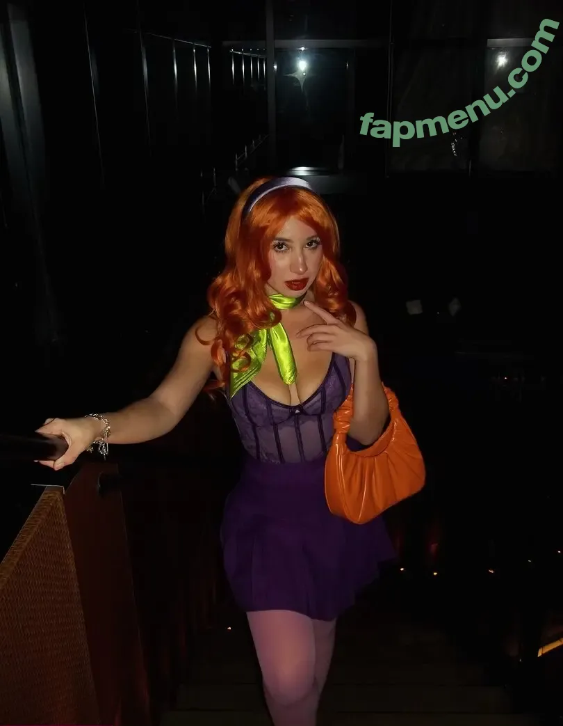 domi.elizabethh nude photo #0101 (domi.elizabeth / domielizabethh)