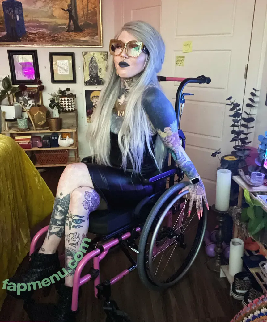dominatrixmars nude photo #0003 (dominatrixmars)