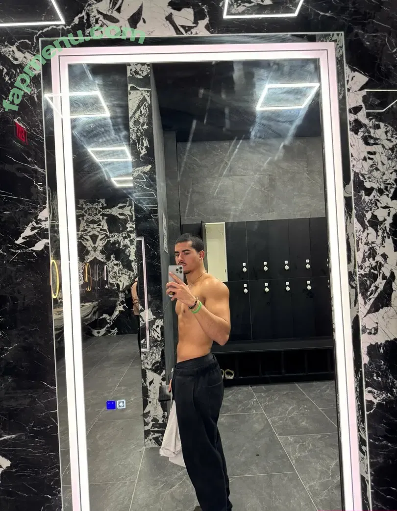 dominicanpapi4 nude photo #0005 (ralphyperdomo)