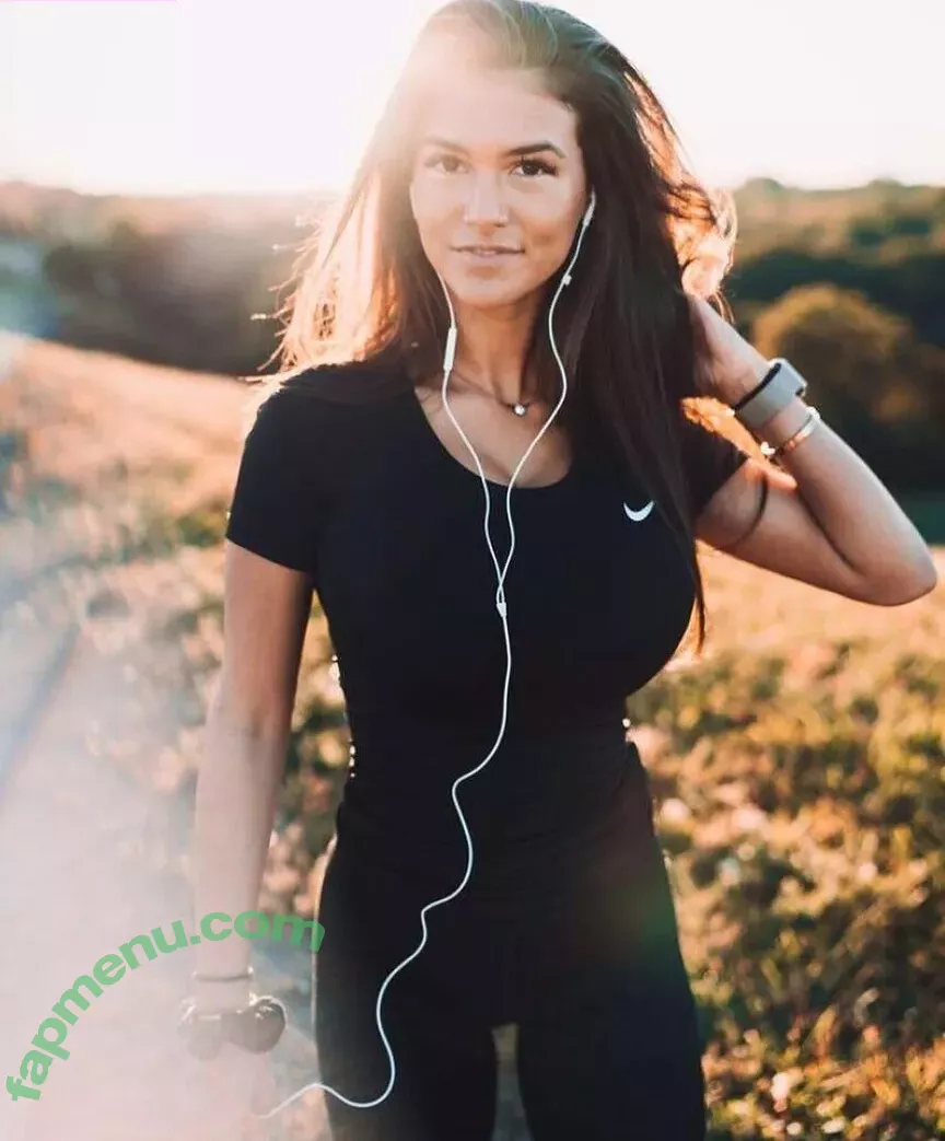 Dominique D'Angelo nude photo #0203 (Mini Jello / mini_jello / minijello)