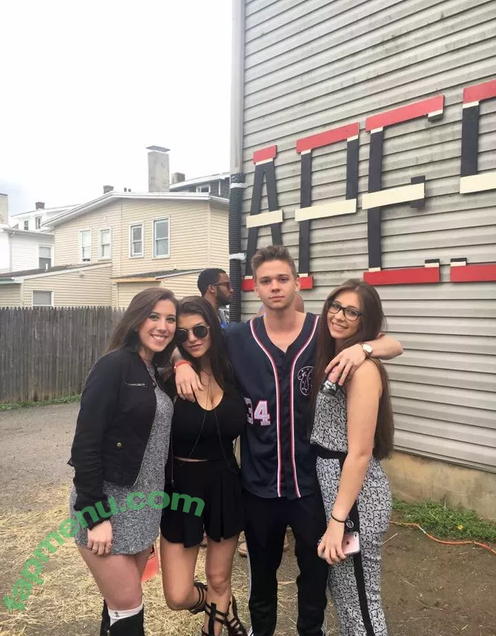 Dominique D'Angelo nude photo #0206 (Mini Jello / mini_jello / minijello)