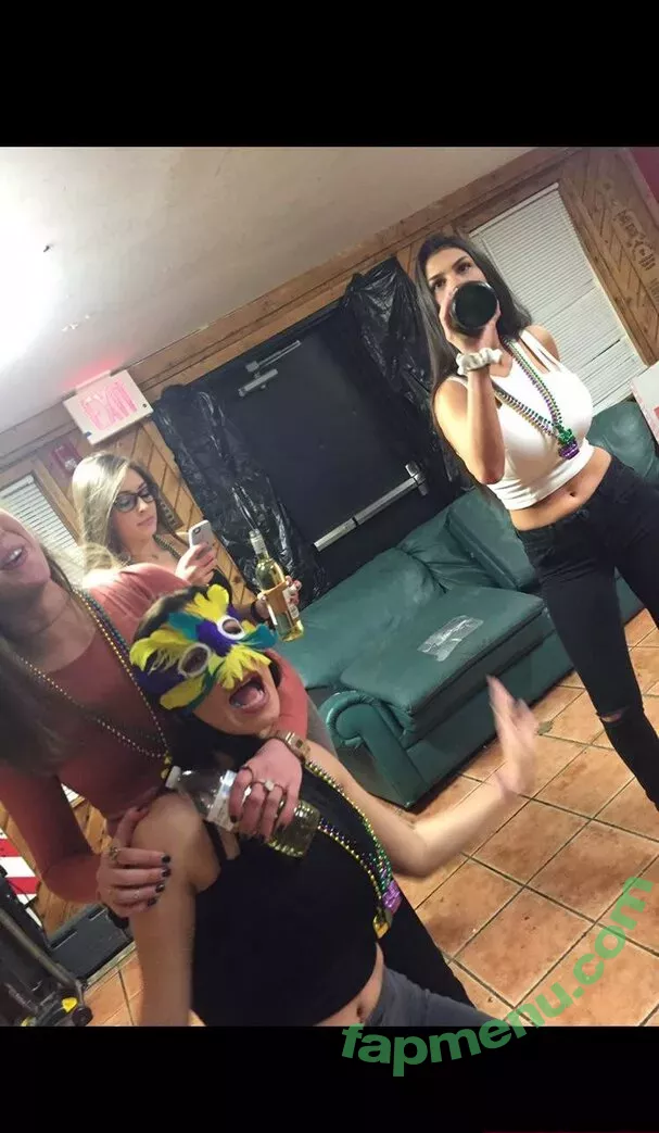 Dominique D'Angelo nude photo #0222 (Mini Jello / mini_jello / minijello)