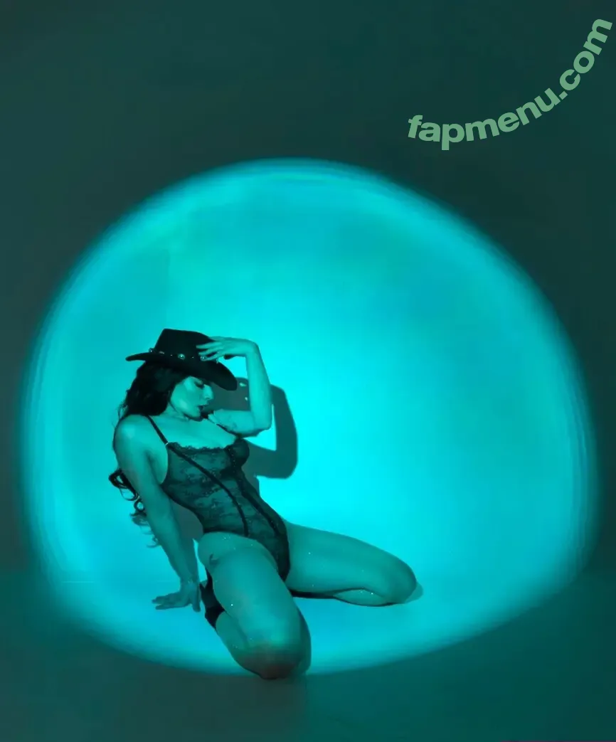 Dominique Dicaprio nude photo #0022 (dominiquedicaprio)