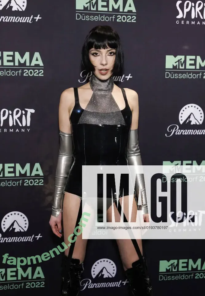 Domiziana nude photo #0005 (Domiziana)