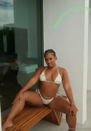 domzskii / dominique.woodburn nude photo #0022