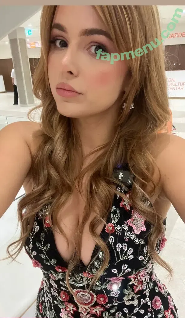 donacsgo nude photo #0025 (DonaSpock / donaCS)