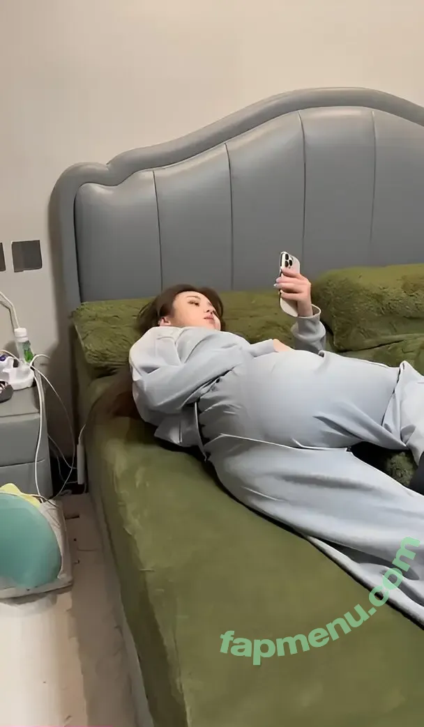 dong_chichi nude photo #0001 (dong_chichi)