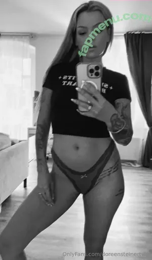 doreensteinertvip / reenofficialmusic nude photo #0056
