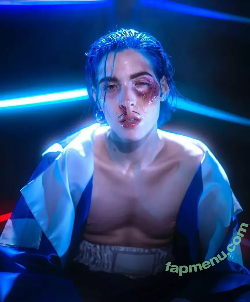 Dorian Electra nude photo #0032 (dorianelectra)