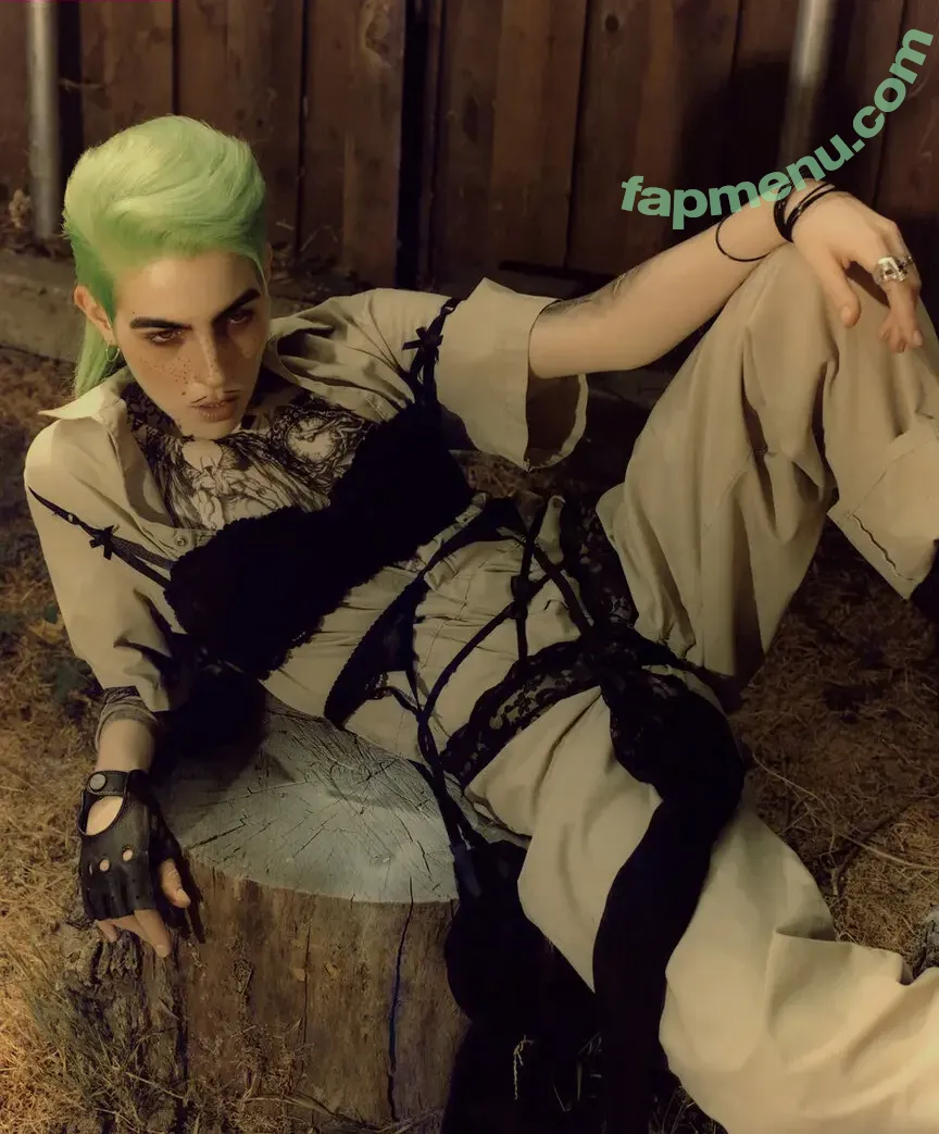 Dorian Electra nude photo #0039 (dorianelectra)