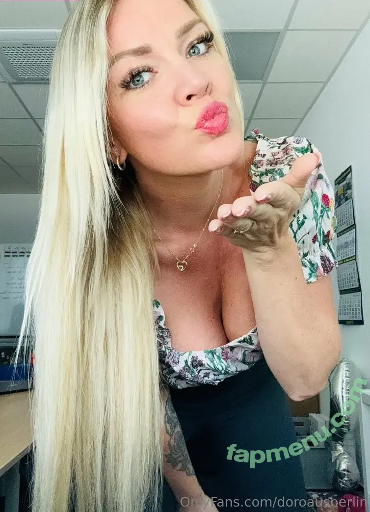 doroausberlin nude photo #0013 (_littlemissdirrrty_)