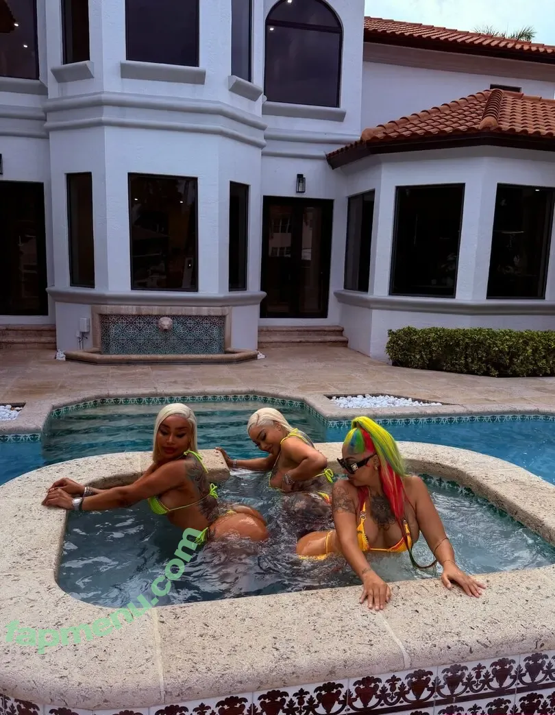 Double Dose Twins nude photo #0006 (doubledose_twins / doubledosetwinsxxx)