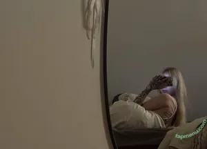  nude photo #0007