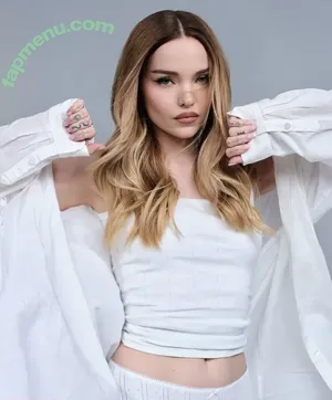Dove Cameron / darkwingdove / dovecameron nude photo #0003