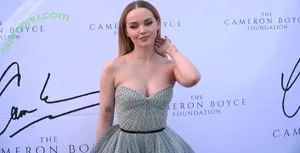 Dove Cameron / darkwingdove / dovecameron nude photo #0087