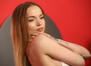 Dove Cameron / darkwingdove / dovecameron nude photo #0140