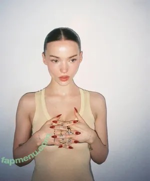 Dove Cameron / darkwingdove / dovecameron nude photo #0305