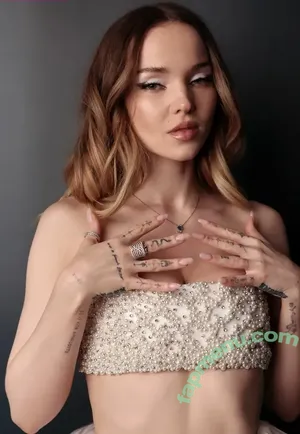 Dove Cameron / darkwingdove / dovecameron nude photo #0539