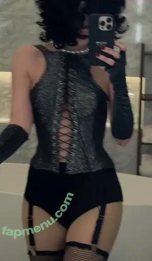 Dove Cameron / DoveCameron / darkwingdove / officialdovecameron nude photo #0568