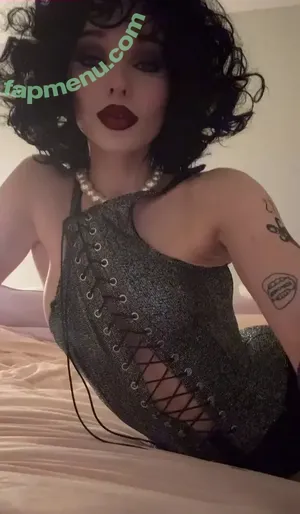 Dove Cameron / DoveCameron / darkwingdove / officialdovecameron nude photo #0574