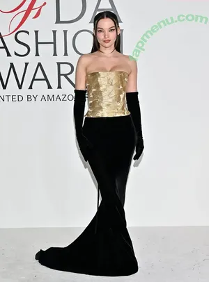 Dove Cameron / DoveCameron / darkwingdove / officialdovecameron nude photo #0610