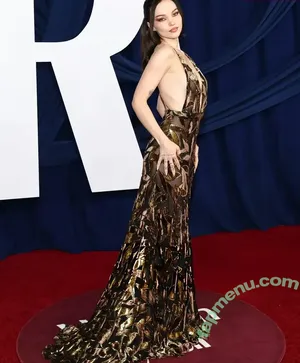 Dove Cameron / DoveCameron / darkwingdove / officialdovecameron nude photo #0652