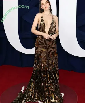 Dove Cameron / DoveCameron / darkwingdove / officialdovecameron nude photo #0655