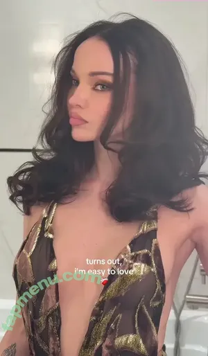 Dove Cameron / DoveCameron / darkwingdove / officialdovecameron nude photo #0692