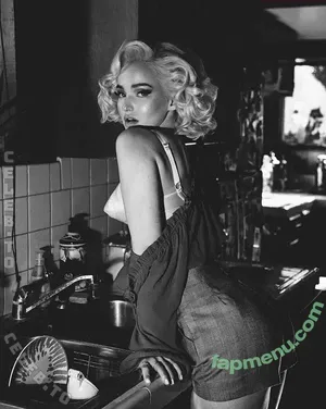 Dove Cameron / DoveCameron / darkwingdove / officialdovecameron nude photo #0762