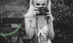 Dove Cameron / DoveCameron / darkwingdove / officialdovecameron nude photo #0774