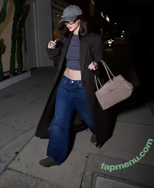 Dove Cameron / DoveCameron / darkwingdove / officialdovecameron nude photo #0802