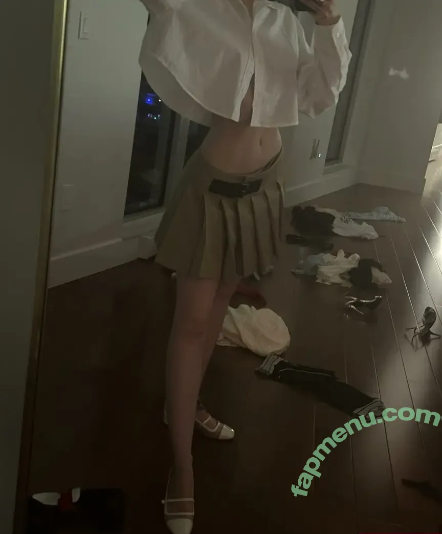 Dove Cameron nude photo #0132 (darkwingdove / dovecameron)