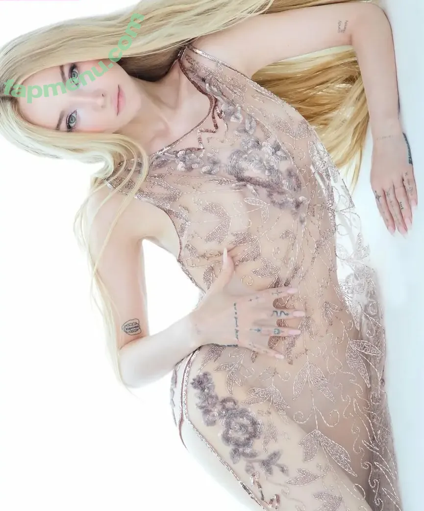 Dove Cameron nude photo #0264 (darkwingdove / dovecameron)