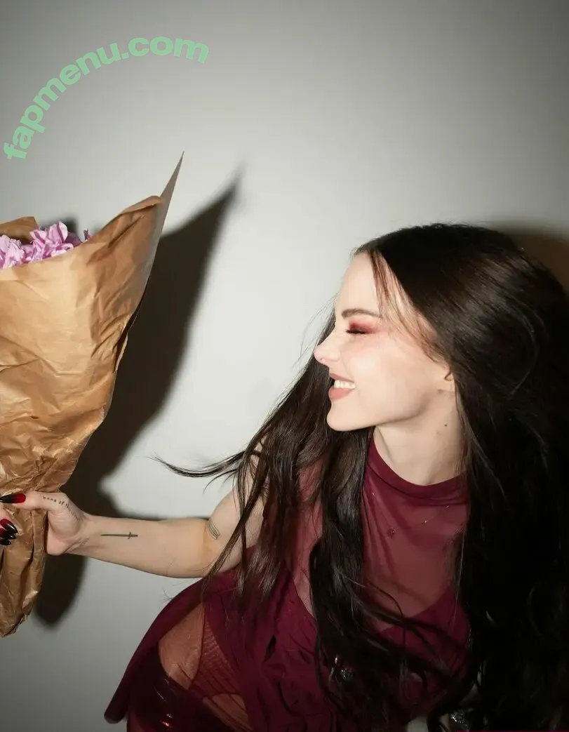Dove Cameron nude photo #0321 (darkwingdove / dovecameron)