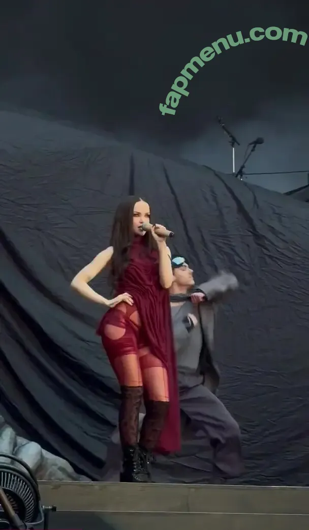 Dove Cameron nude photo #0370 (DoveCameron / darkwingdove / officialdovecameron)