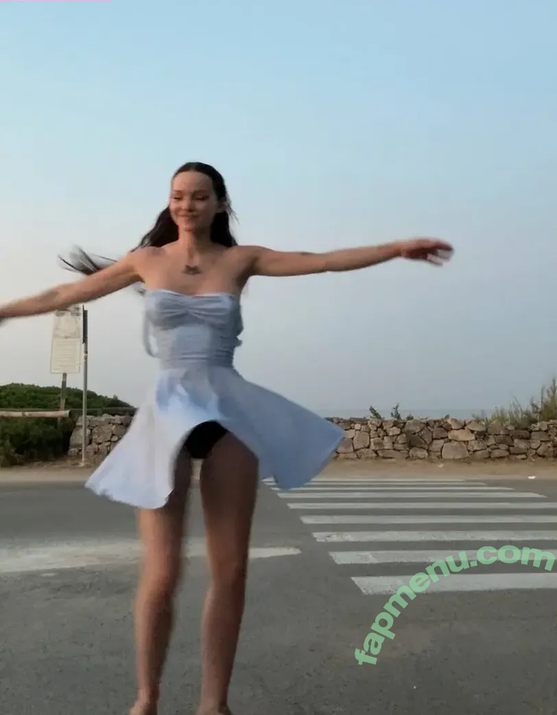 Dove Cameron nude photo #0391 (DoveCameron / darkwingdove / officialdovecameron)