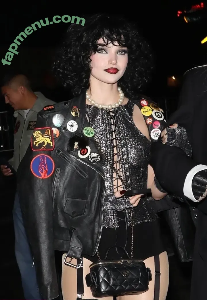 Dove Cameron nude photo #0576 (DoveCameron / darkwingdove / officialdovecameron)