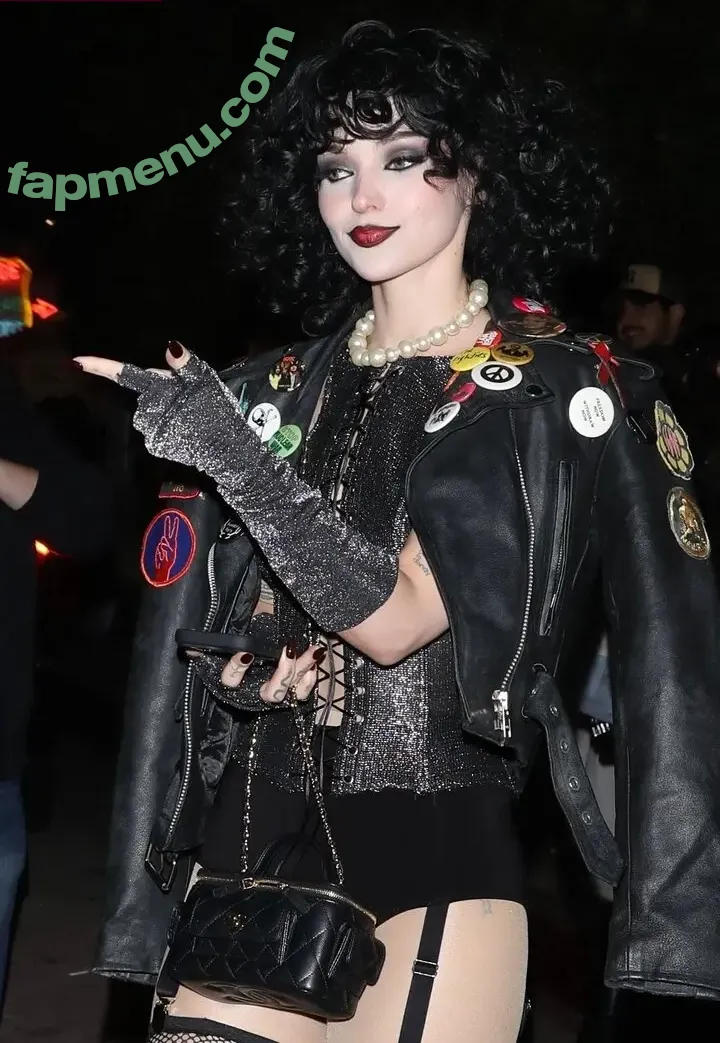 Dove Cameron nude photo #0577 (DoveCameron / darkwingdove / officialdovecameron)