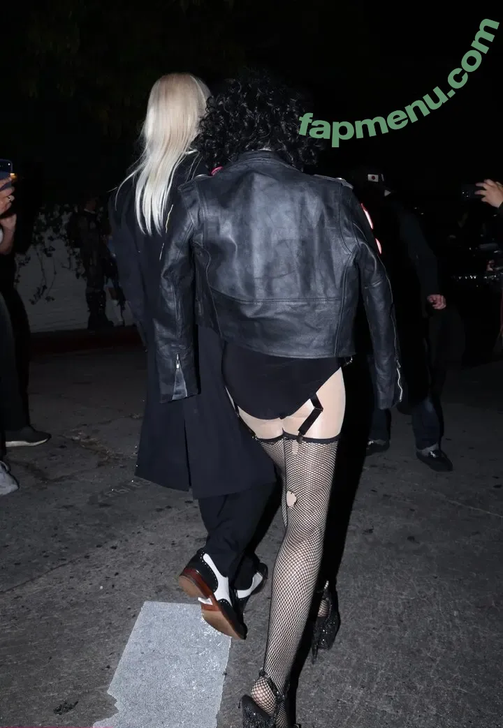 Dove Cameron nude photo #0584 (DoveCameron / darkwingdove / officialdovecameron)