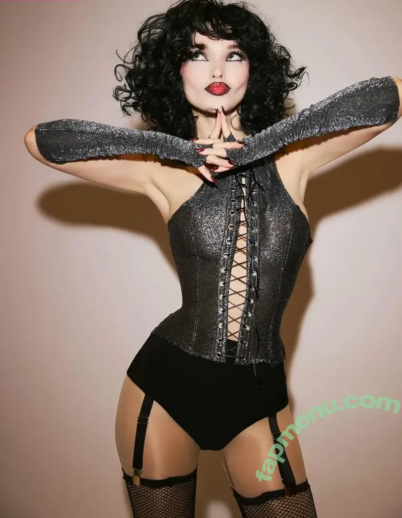 Dove Cameron nude photo #0591 (DoveCameron / darkwingdove / officialdovecameron)