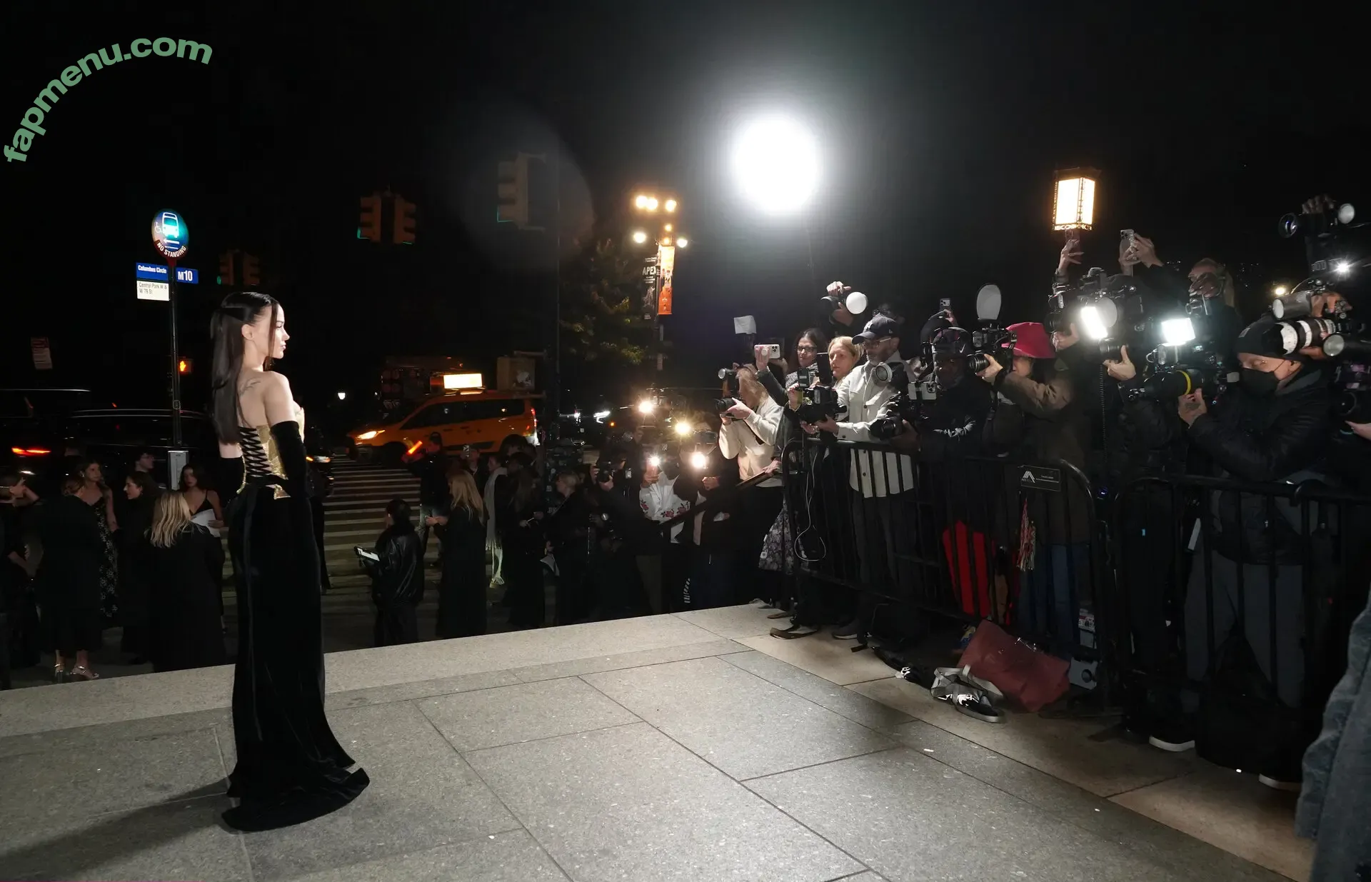 Dove Cameron nude photo #0609 (DoveCameron / darkwingdove / officialdovecameron)