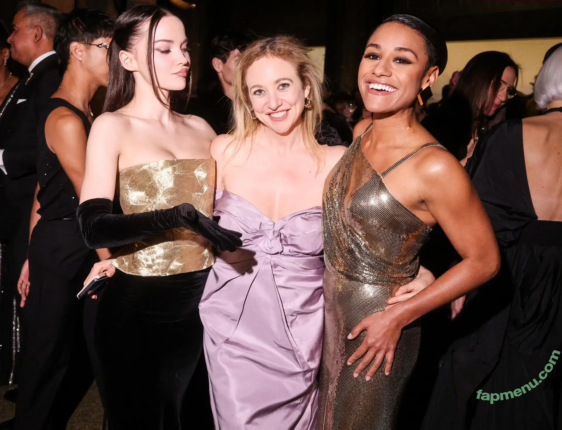 Dove Cameron nude photo #0617 (DoveCameron / darkwingdove / officialdovecameron)